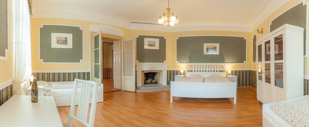 Vinarske Apartmany Зноймо Екстериор снимка