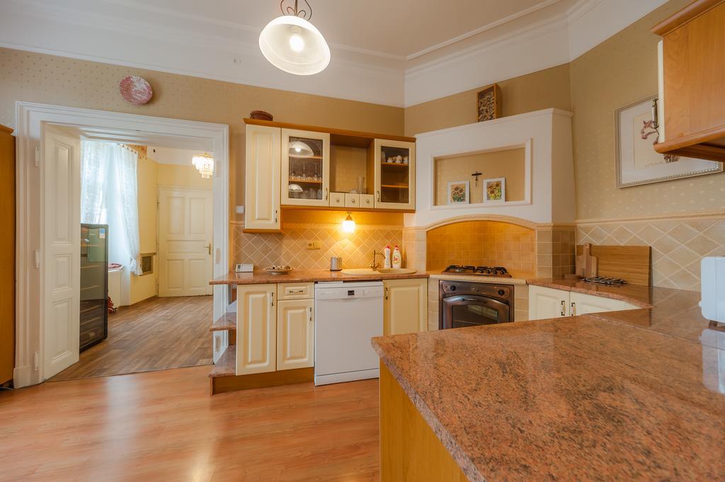Vinarske Apartmany Зноймо Екстериор снимка